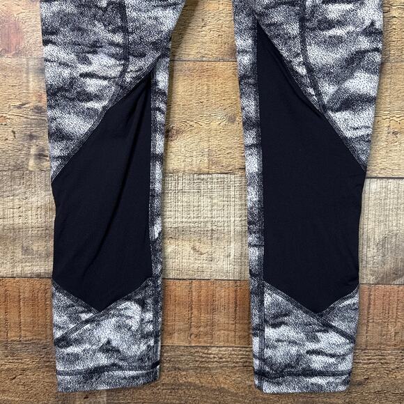 Lululemon Pace Rival Crop 22" Leggings Power Luxtreme Hazy Days White Black SZ 4 - Picture 7 of 11